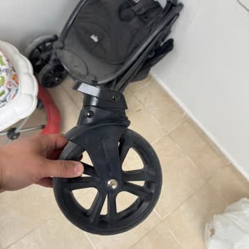 E-Bebek’in Fatura Şartı Nedeniyle Kırılan Bebek Arabası Tekerleği Değiştirilemedi