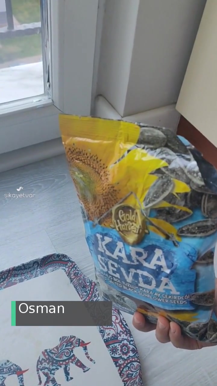 Gold Harvest Kuruyemiş Kara Sevda Markalı Çekirdek Paketinden Çıkan Çöpler! videonun kapak resmi