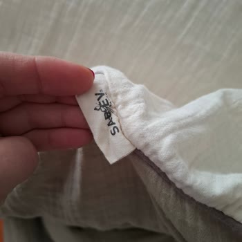 Sarev Yastık Kılıfı İlk Yıkamada Renk Soldu