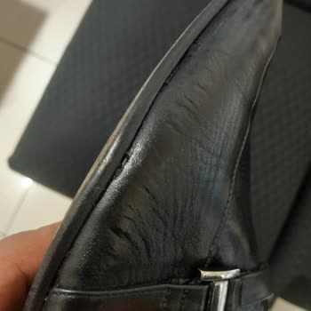 Ayakkabılarda Çatlama Ve Onarım Yerine Değişim Talebi