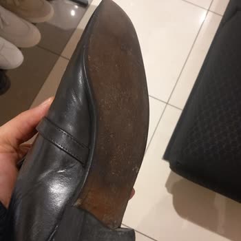 Ayakkabılarda Çatlama Ve Onarım Yerine Değişim Talebi