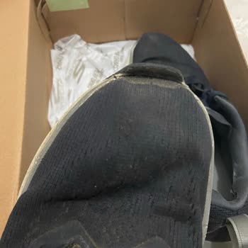 Boyner'de Skechers Ayakkabısının Üretim Hatası İddiası Ve Garanti Reddi