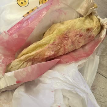 Migros Yemek Siparişinde Yemek Dökülmüş Ve Salata Suyu Sırılsıklam, Tam İade Talebi