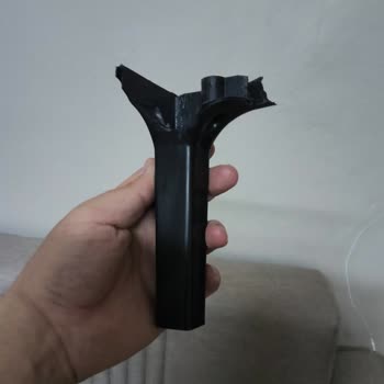 Kırık Ve Kalitesiz Kanepeler, Mağaza İade Reddi Ve Ücret Talebi