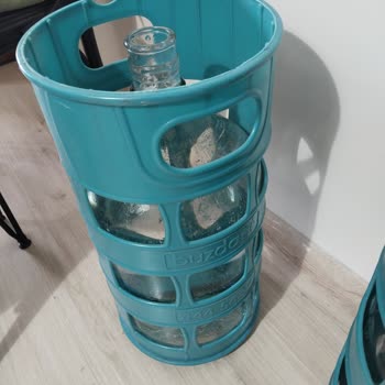 Bakteri Dolu Cam Damacanada Sağlık Endişesi Ve Güven Kaybı