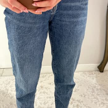 Zara Jean Pantolonunun Hızlı Çözülmesi Ve Mağaza Müdürünün Saygısız Tutumu