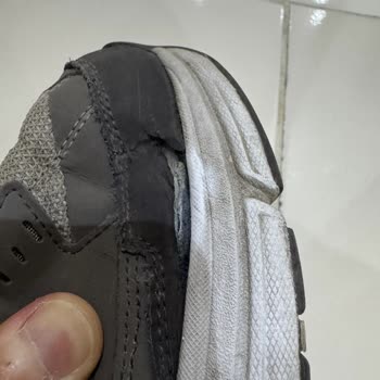 Skechers Ayakkabısında Üç Ay Sonra Taban Ve Saya Birleşiminde Yırtılma Ve Üretim Hatası İddiası