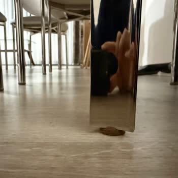 Bellona Estella Yemek Masasında Eksik Parça Ve Çizilme Sorunu