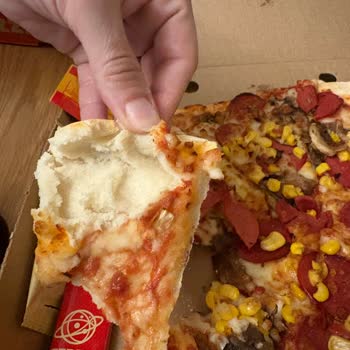 Çiğ Pizza Hamurları Nedeniyle Yaşadığım Mağduriyet Ve Tam İade Talebim