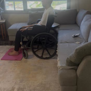 Kırık Tekerlekli Sandalye İadesi Reddedildi Ve Saygısız Personel İle Karşılaşıldı
