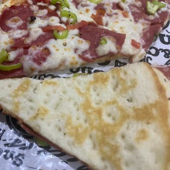 Snoopy Pizza'dan Tahta Parçası Çıkan Pişmemiş Pizza; İade Ve Güvenlik İncelemesi Talebi