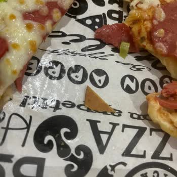 Snoopy Pizza'dan Tahta Parçası Çıkan Pişmemiş Pizza; İade Ve Güvenlik İncelemesi Talebi