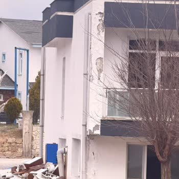 Dora Termal’de Görsellerle Uyuşmayan Kirli Odalar Ve Gizli Tadilat Nedeniyle Ücret İadesi Talebi