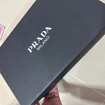 Kalitesiz Kutuda Ve Toz Torbasında Gelen 48.200 TL’lik Prada Ayakkabı