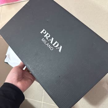 Kalitesiz Kutuda Ve Toz Torbasında Gelen 48.200 TL’lik Prada Ayakkabı