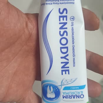 Sensodyne Diş Macunu Mavi Renk Çıkması Ve Güvenlik Şüphesi