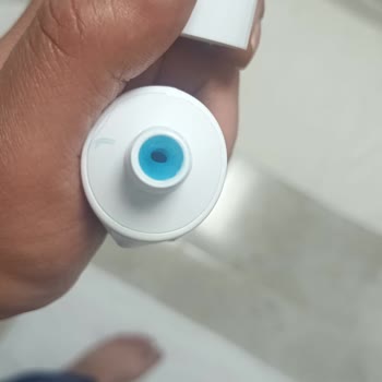 Sensodyne Diş Macunu Mavi Renk Çıkması Ve Güvenlik Şüphesi