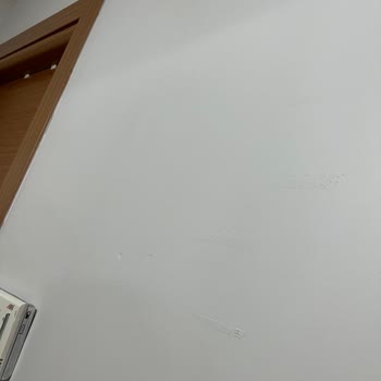 Filli Boya Kum Beyazı Renk Hatası Koyu Gri Tonu Oluşturarak Çocuğumun Rahatsızlığını Artırdı