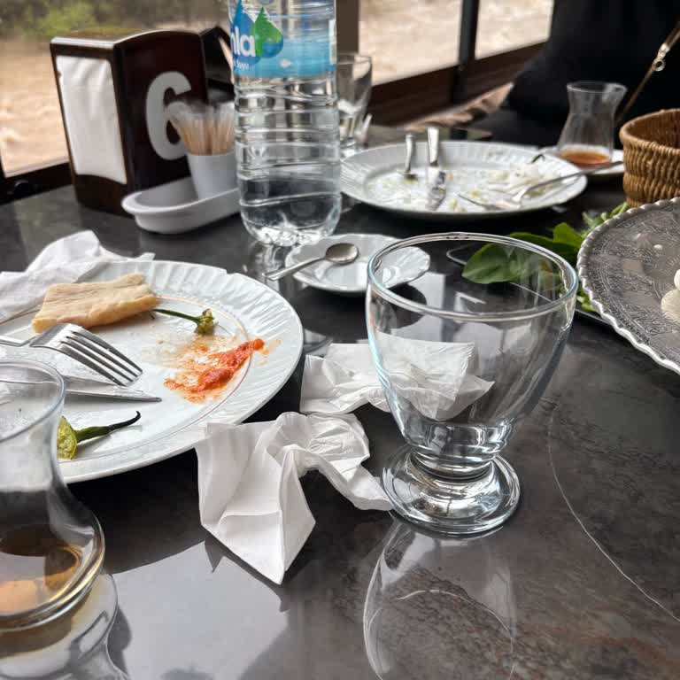 Dikilitaş Restaurant Kahvaltı Tam Anlamıyla Hayal Kırıklığı