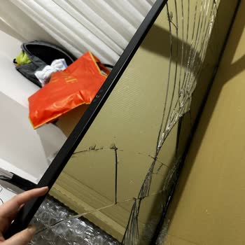 IKEA'dan Gelen Kırık Boy Aynası Ve İade Sürecindeki Sorun