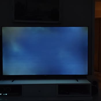 Vatan Bilgisayar’dan Alınan Grundig 75 İnç Televizyonda Sürekli Ekran Lekesi