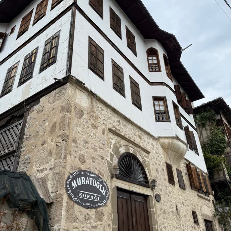Gecikme, Kaos Ve Açıklama Eksikliği Nedeniyle Tur Ücretinin Geri Ödenmesi