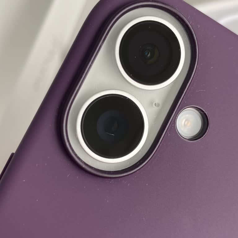 Kusurlu Kamera Lensli İphone 16 İçin Hemen Yeniden Değişim Talebi