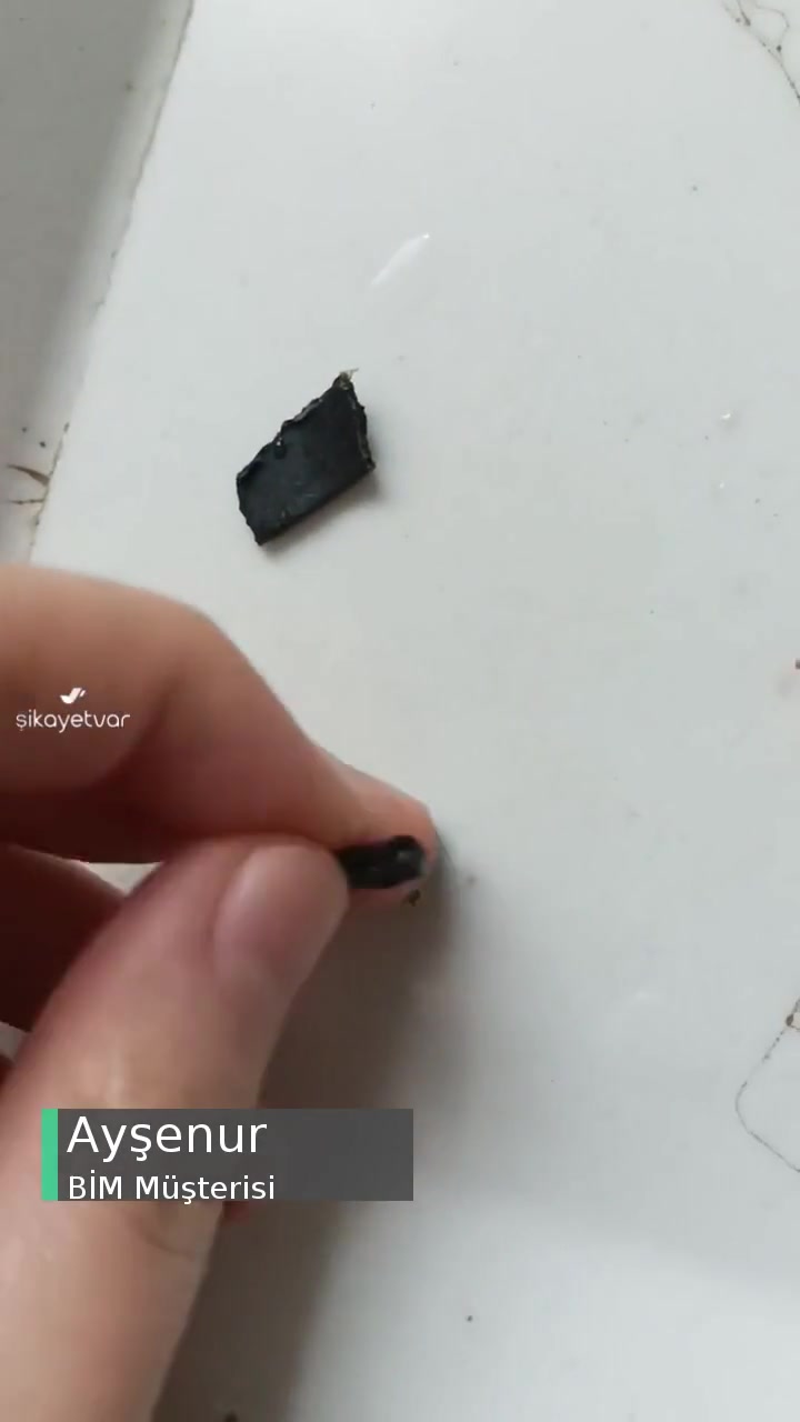 BİM İlkgün Çilek Reçelinden 3 Farklı Plastik Parçası Çıktı! videonun kapak resmi