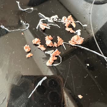 Mopaş Hipermarket Maltepe Şubesinde Kıyma İçinde Streç Film Parçası Ve Personelin Ciddiyetsiz Tutumu