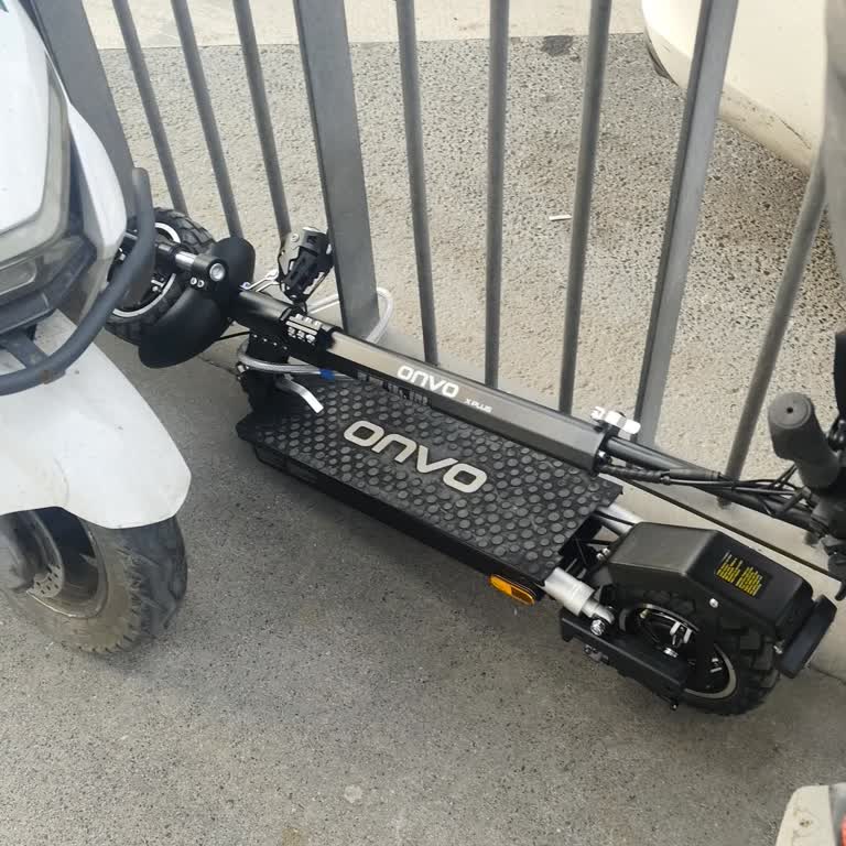 Sürekli Hava Kaçıran Scooter Ve Uzun Servis Beklemesi