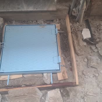 Balçova’da Sürekli Pis Su Taşması Ve Kanalizasyon Geri Tepmesi İçin İzsu’dan Acil Müdahale Talebi