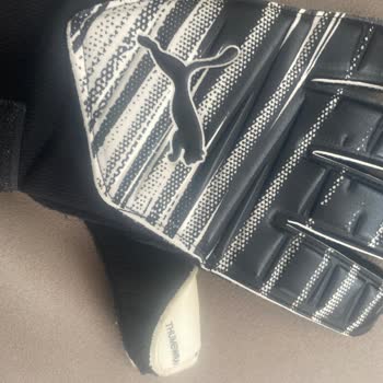 Puma Eldivenlerde Lateks Hızlı Sararma: Üretim Hatası Ve Tam İade Talebi