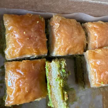 Fıstıksız Baklava Ve Kaba Personel Davranışı