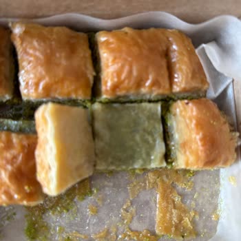 Fıstıksız Baklava Ve Kaba Personel Davranışı