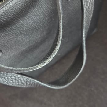 Derili Çantada Hızlı Soyulma Ve Mağaza Çözüm Reddine Karşı Değişim Talebi