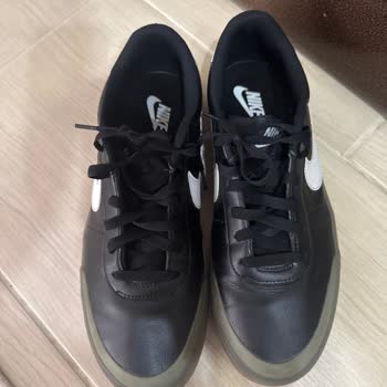 Kısa Sürede Tabanı Açılan Nike Ayakkabı İçin Değişim Talebi