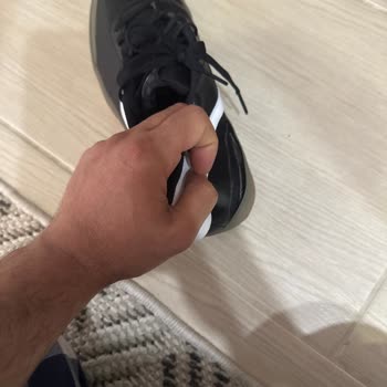 Kısa Sürede Tabanı Açılan Nike Ayakkabı İçin Değişim Talebi