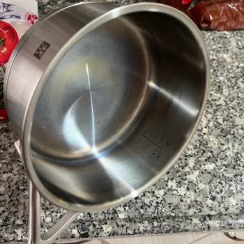 Zwilling Tencere Setinde İlk Kullanımda Kararma Ve Lekeler