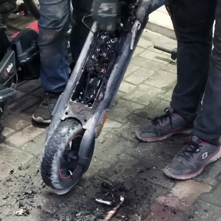 Kendi Kendine Yanan Ürün Evimizde Yangına Neden Oldu