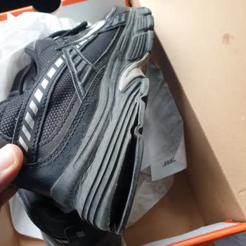 Nike Ayakkabımda Üretim Hatası Olmasına Rağmen Garanti Reddi