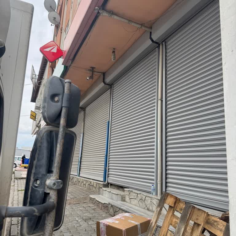 Şekerpınar Şubesi Çalışma Saatinden Önce Kapatıp İade Kargosunu Almadı