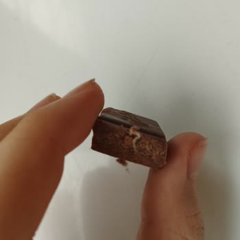 Milka В Шоколаде  с фундуком в плитке Милка Содержится Волос Или Салафан