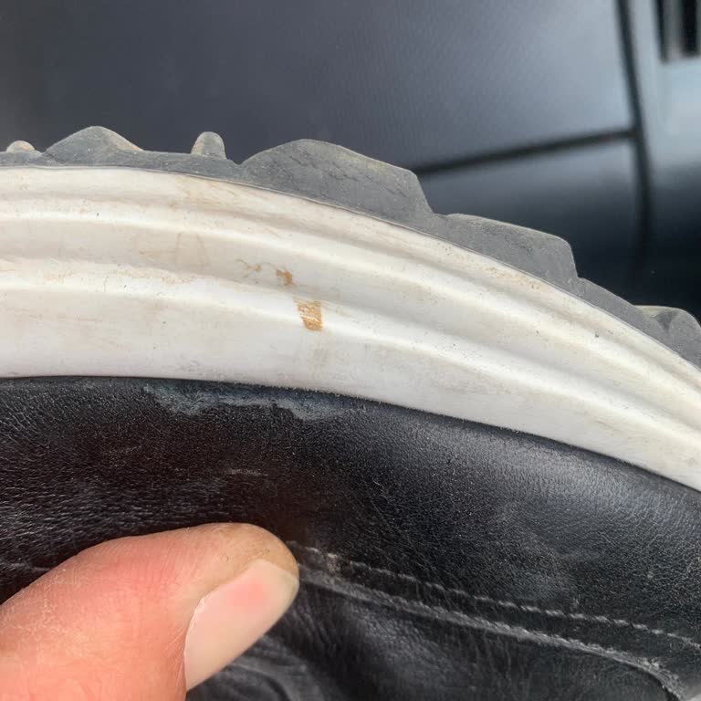 Tamer Tanca Deri Sneaker'da Kısa Sürede Yırtılma, Değişim Ve İade Talebi