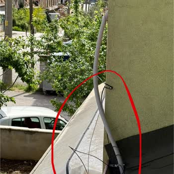 Kablomuz Hasar Gördü, İnternet Kesintisi Ve Yetersiz Müşteri Desteği