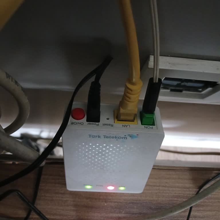 Kocaeli Körfez’de Kablolar Sürekli Kopuyor Ve İnternet Çözülmüyor