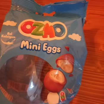 Zırhlıoğlu Toptan Market'te Ambalajı Açık Ozo Ozmo Mini Eggs Ürününde Sağlık Riski