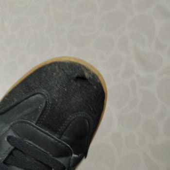 Reebok Ayakkabısında Yırtılma Ve Reddedilen İade Talebi