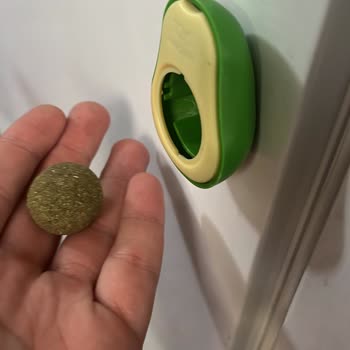 Yanıltıcı Görseller Ve Dayanıksız Karton Ürün İçin Tam İade Talebi
