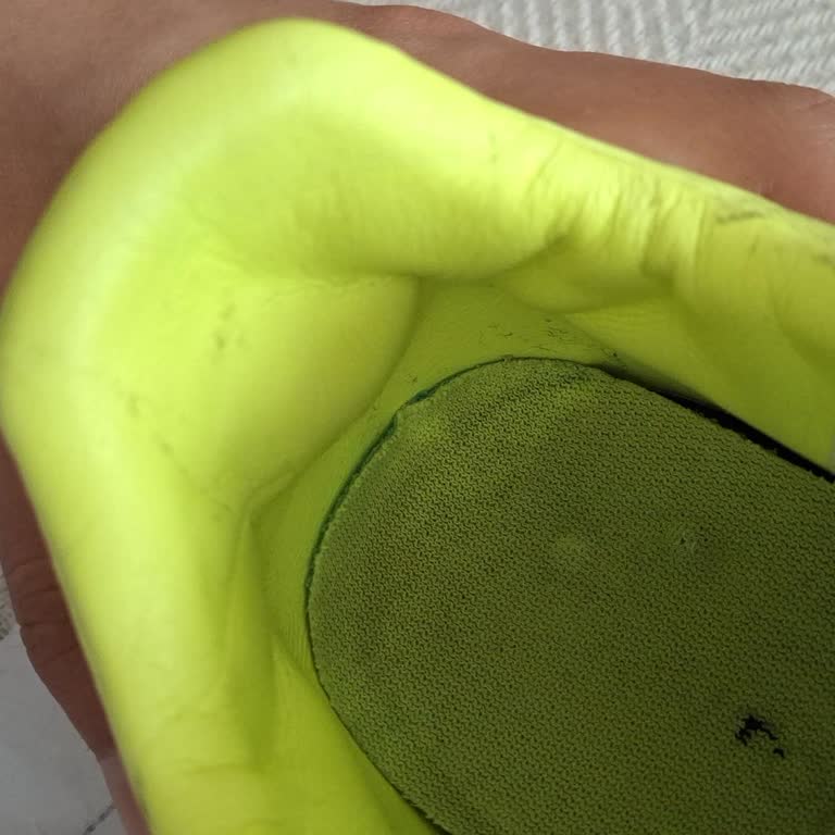 Nike Kramponun Ayıplı Olması Nedeniyle Ücretsiz Onarım Ve İade Talebi
