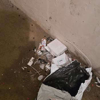 Türk Telekom Montaj Ekibi Çalışma Alanını Temiz Bırakmıyor
